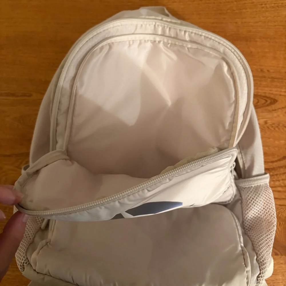 Reebok Adult Laptop Paige Backpack Iridescent Logo, Pumice Stone, Tan Cream Zip